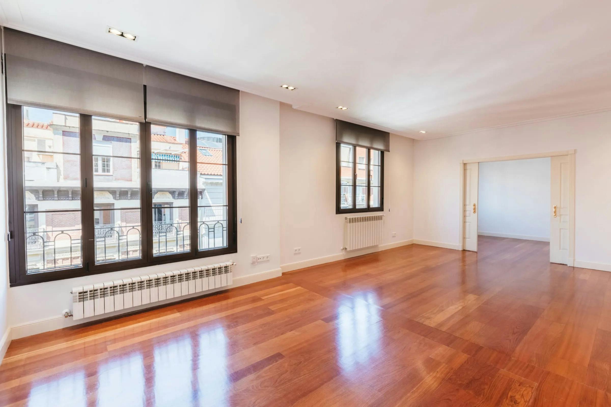 2-Bedroom Apartment in Calle de Juan de Mena, Madrid (1726129) ROOM 2