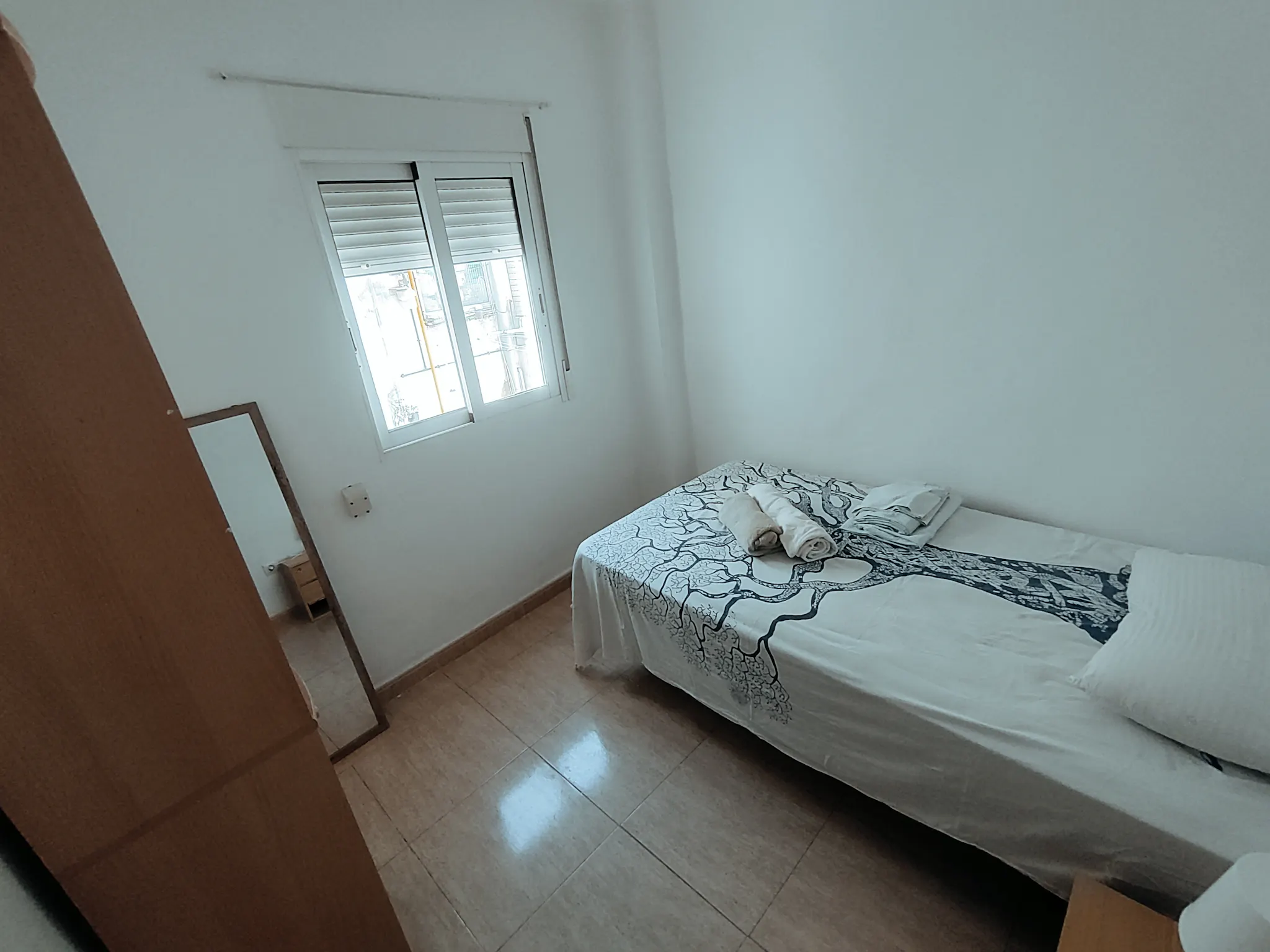 3-Bedroom Apartment in Carrer de Daroca, Valencia (1726295) ROOM 3
