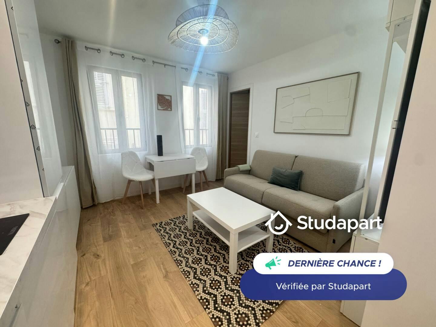 Apartment for rent for €850 per month in Cannes, Rue Rouguière
