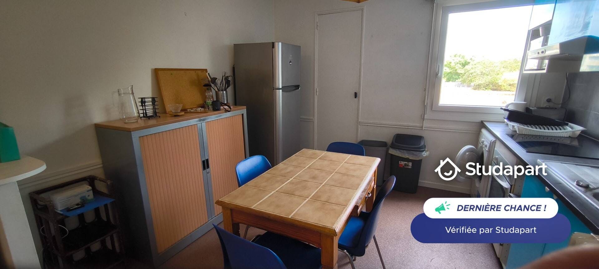 Appartement te huur voor € 1.500 per maand in Rennes, Rue de Lorraine