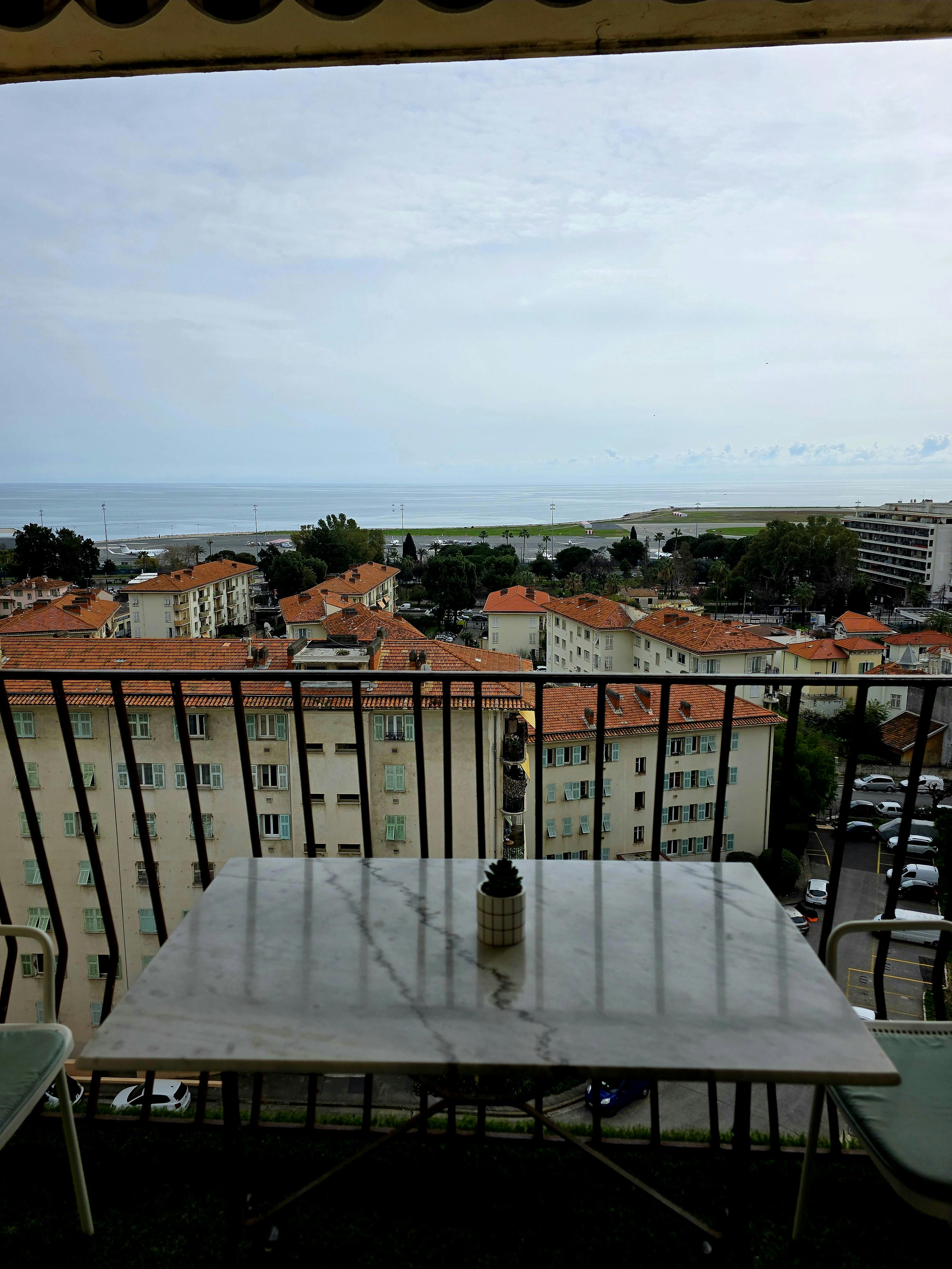 Wohnung zu mieten für 1.800 € pro Monat in Nice, Avenue Saint-Augustin