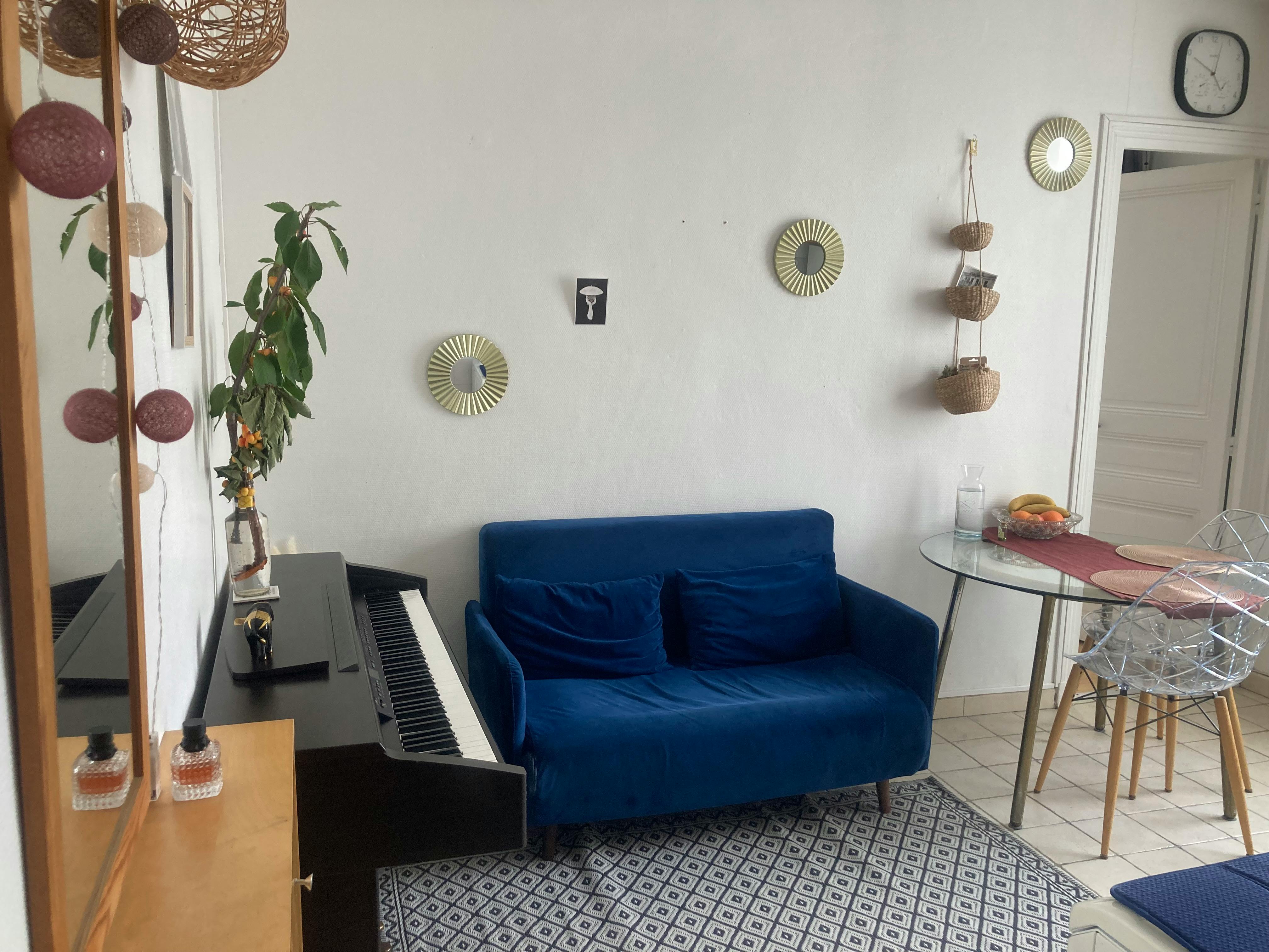 Lägenhet att hyra för 960 € i månaden i Paris, Rue Pajol