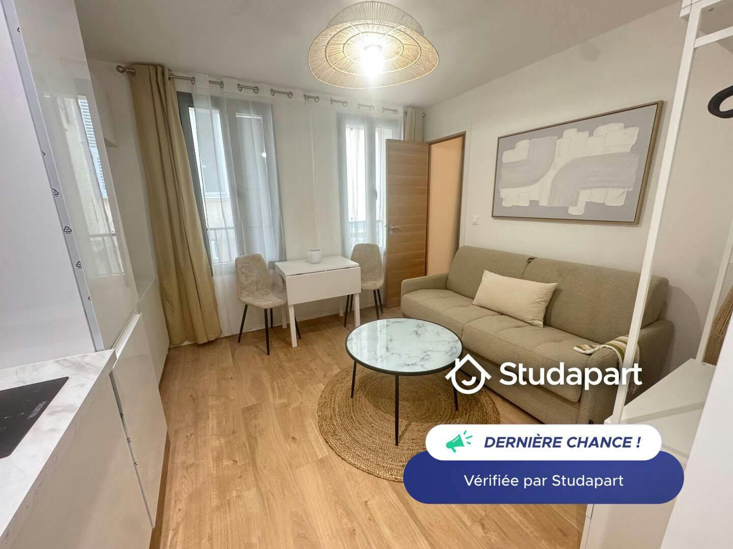Apartment for rent for €850 per month in Cannes, Rue Rouguière