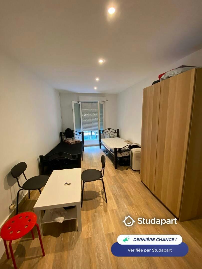 Appartement – Paris, 17th Arrondissement - Plus