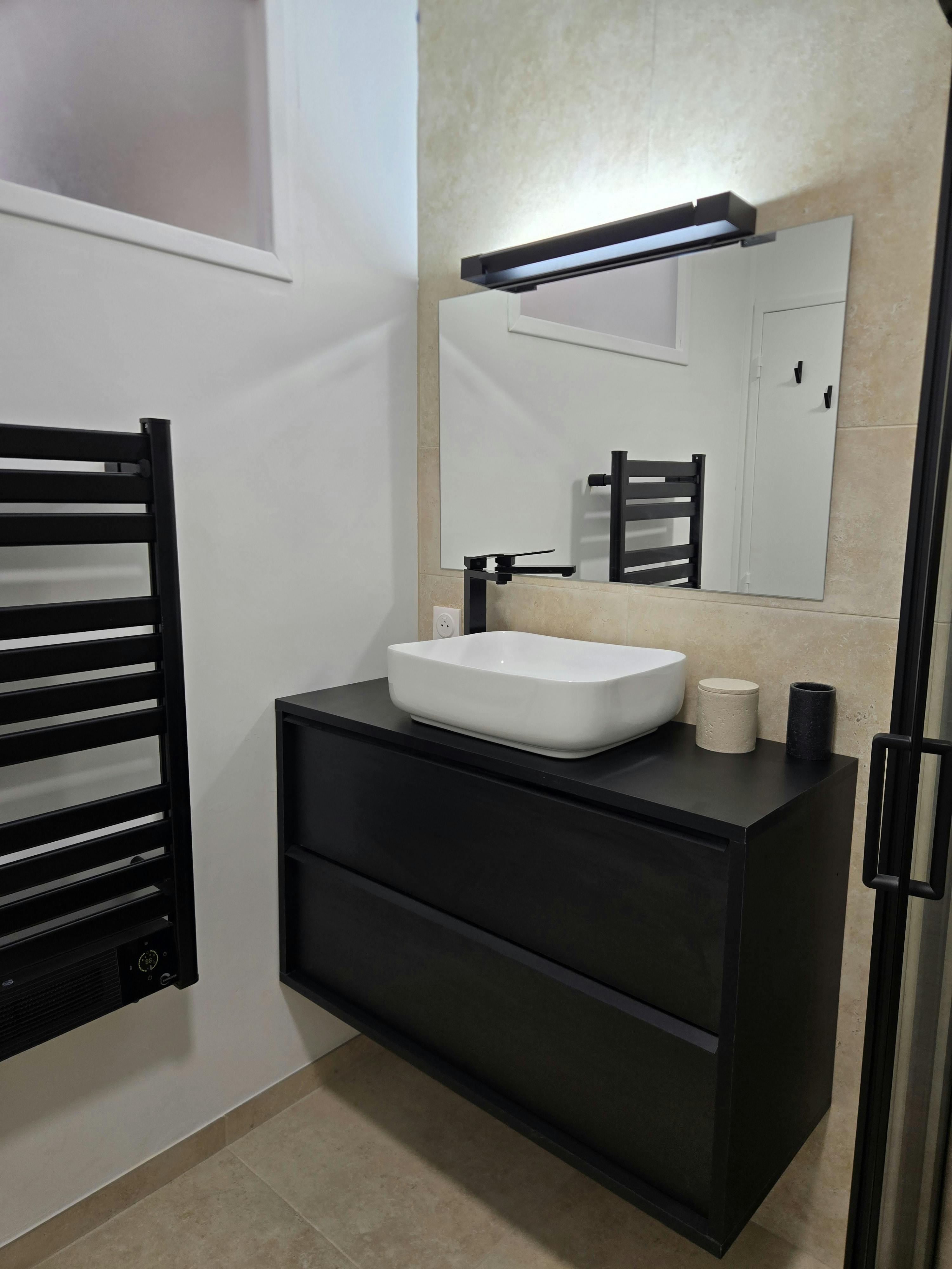 2-Bedroom Apartment in Rue Camille Godard, Bordeaux (1726559) ROOM 3