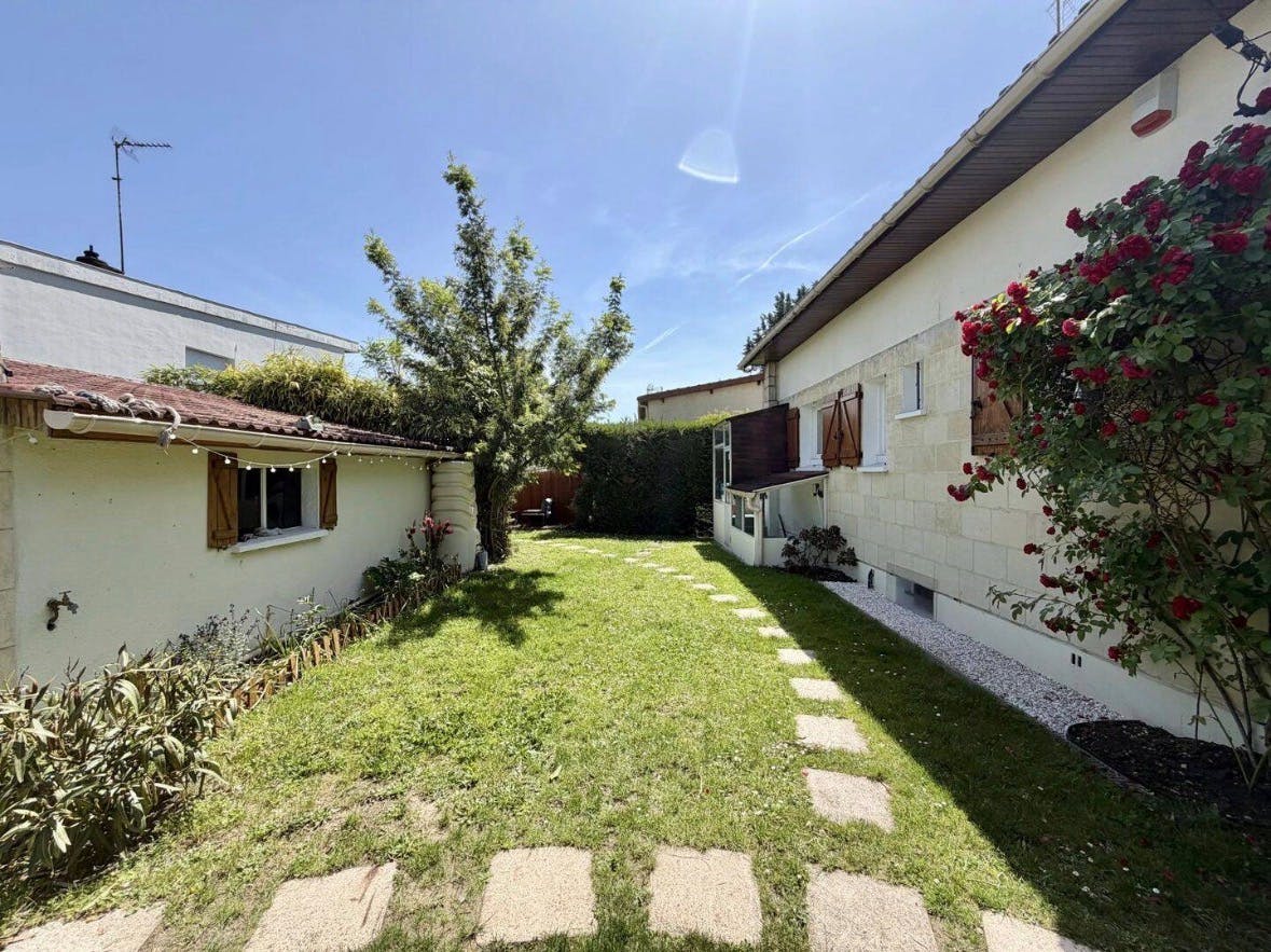 3-Bedroom House in Avenue de Stalingrad, Palaiseau (1726566) ROOM 1