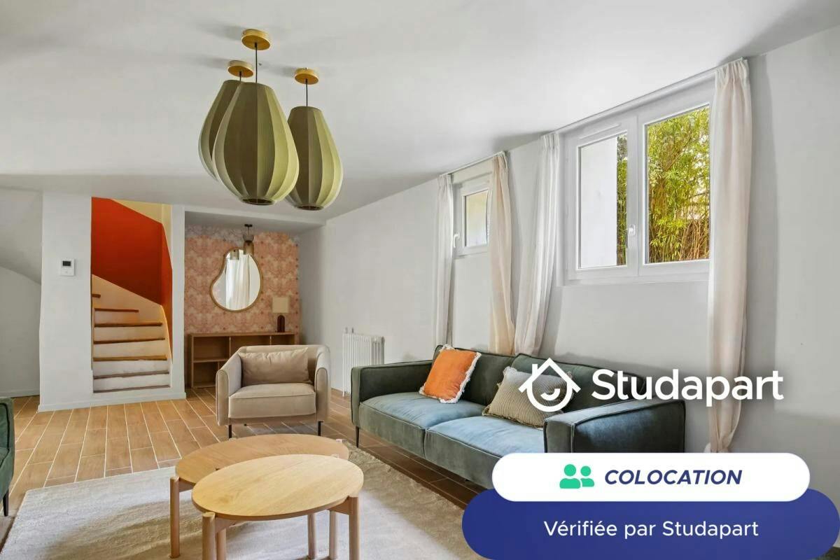 Pièce à Colombes