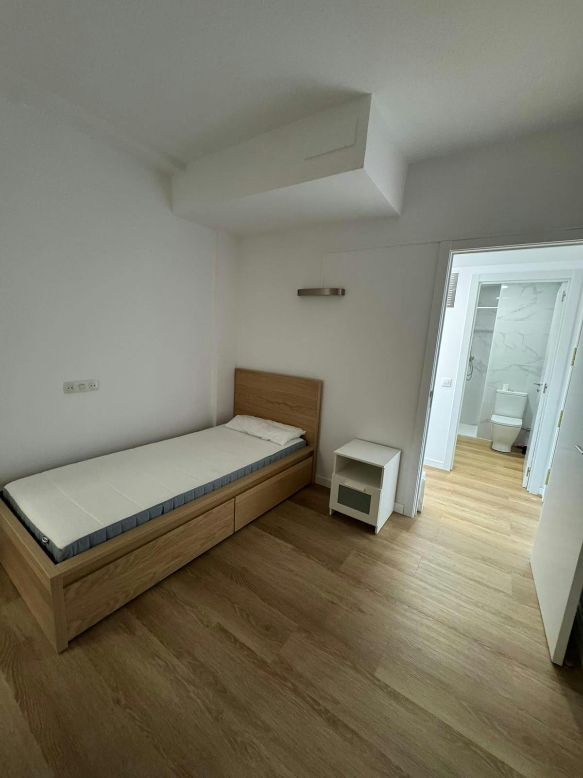 Private room in Avinguda de Francesc Macià, Sabadell (1726700) room image 2