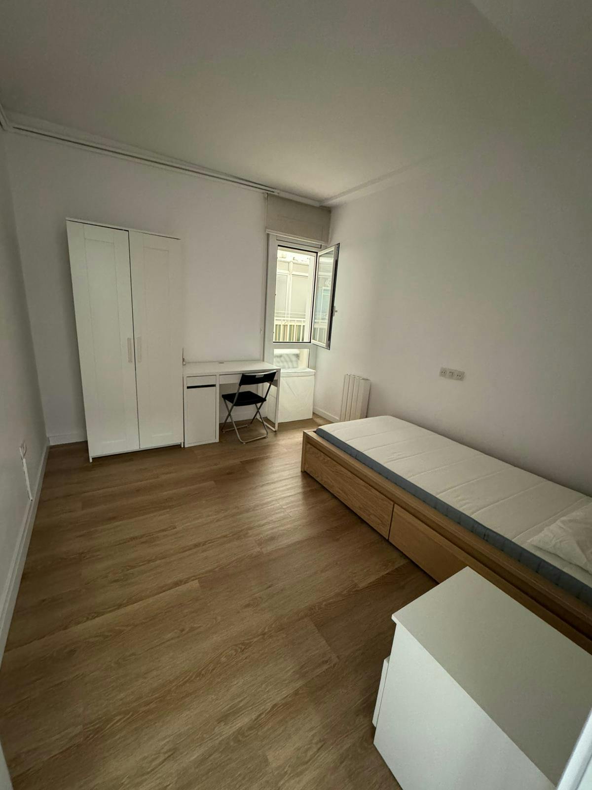 Private room in Avinguda de Francesc Macià, Sabadell (1726700) room image 1