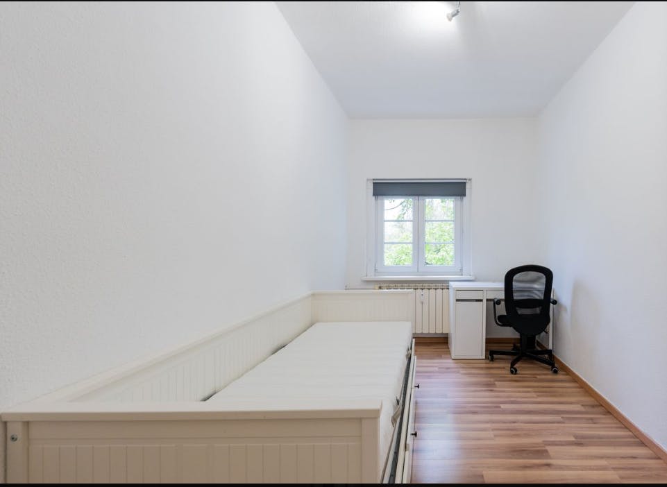 Aronsstraße, Berlin preview