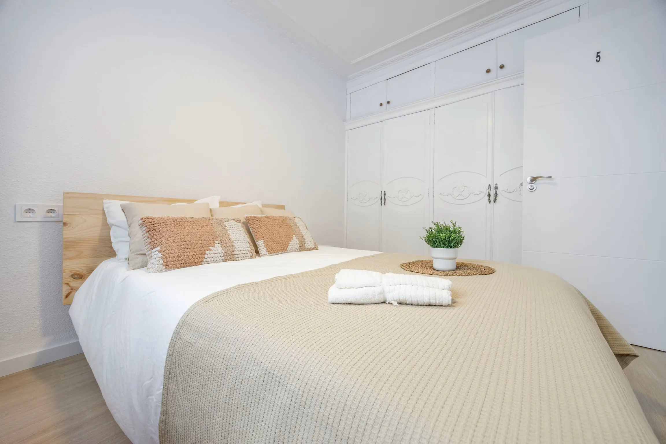 Private room in Carrer del Doctor Vicent Zaragoza, Valencia (1726715) ROOM 1
