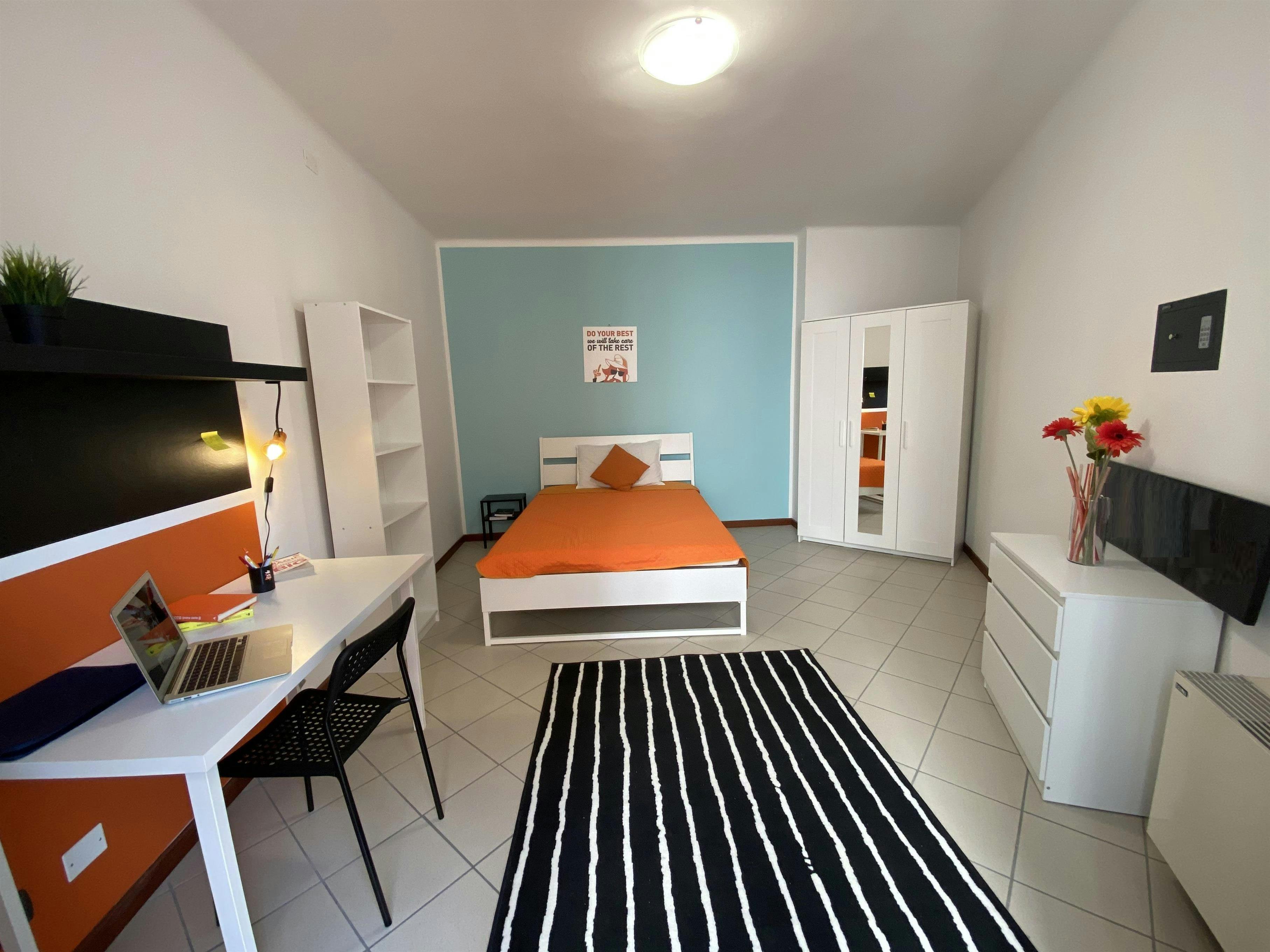 Private room in Via Gerolamo Tartarotti, Rovereto (1726728) room image 1