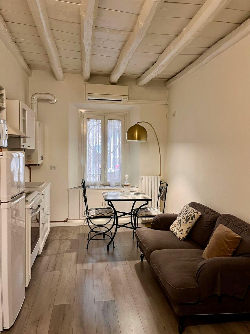 Apartment for rent for €1 per month in Milan, Via Rosolino Pilo