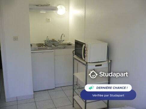 Wohnung zu mieten für 480 € pro Monat in Rouen, Rue du Renard