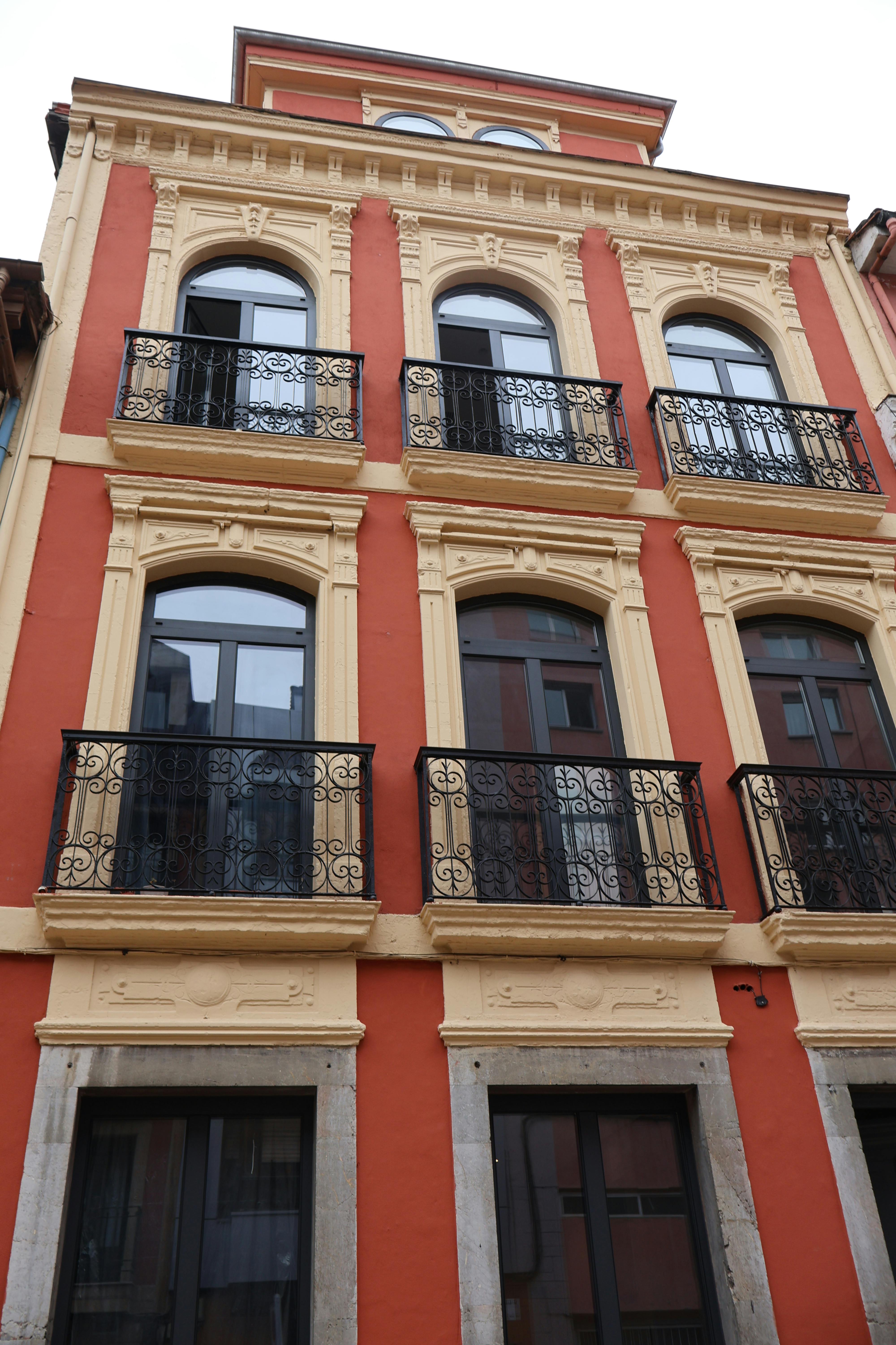 Chambre privée à louer pour 650 €/mois à Oviedo, Calle Martínez Vigil