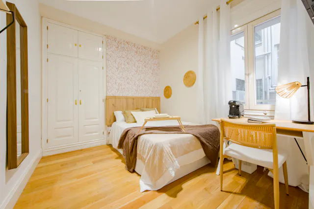 Private room in Calle Quintana, Madrid (1727044) room image 1