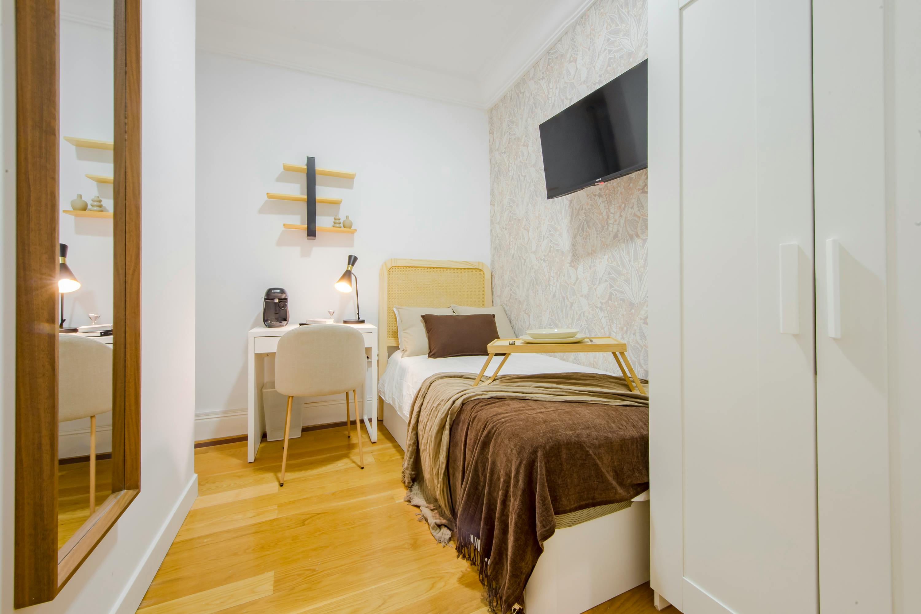 Private room in Calle Quintana, Madrid (1727048) room image 1