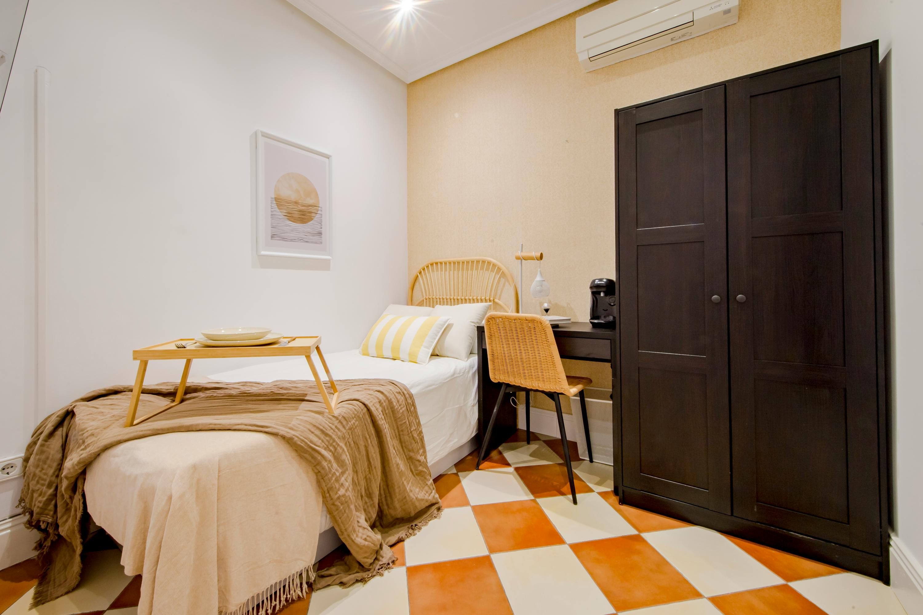 Private room in Calle Quintana, Madrid (1727049) room image 1