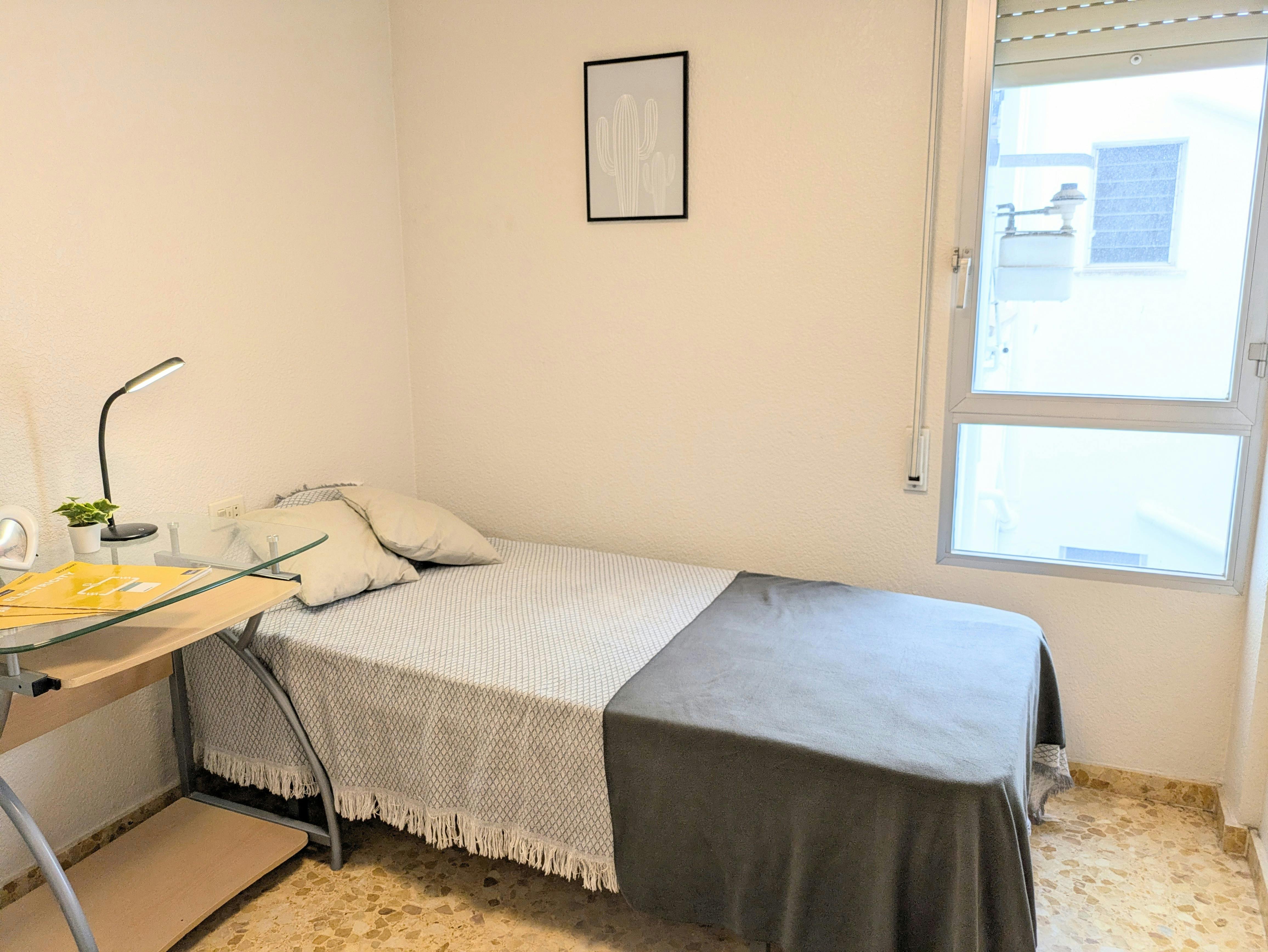 Stanza privata in affitto a 400 € al mese a Moncada, Plaça de les Corts Valencianes