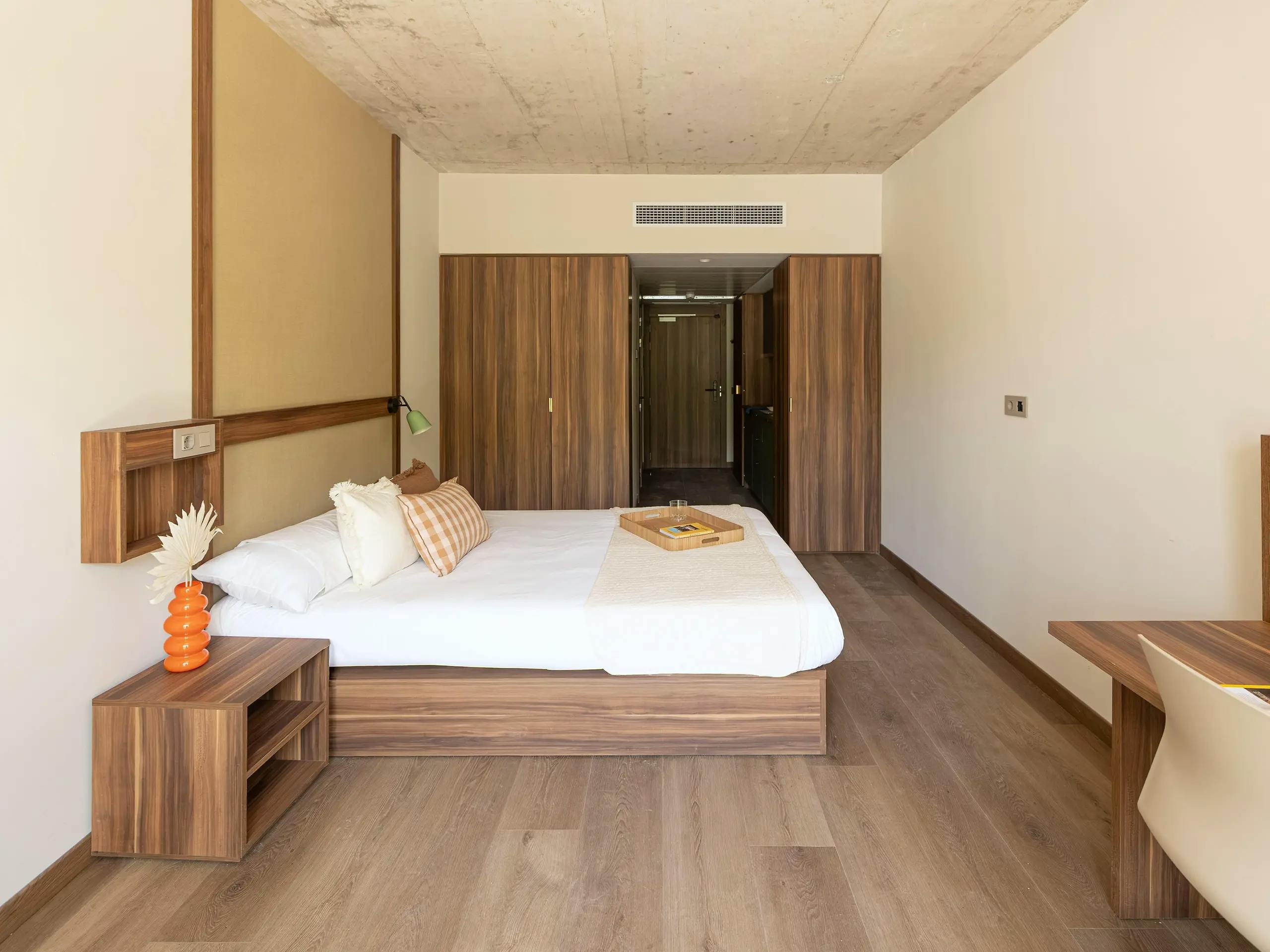 Carrer del Portal de Santa Madrona, Barcelona preview