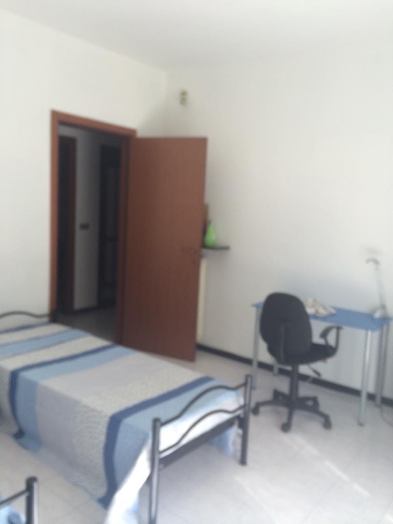 Shared room on Via Gabbro, Milan
