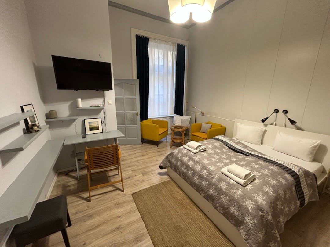 Apartment for rent for HUF 561,620 per month in Budapest, Kertész utca