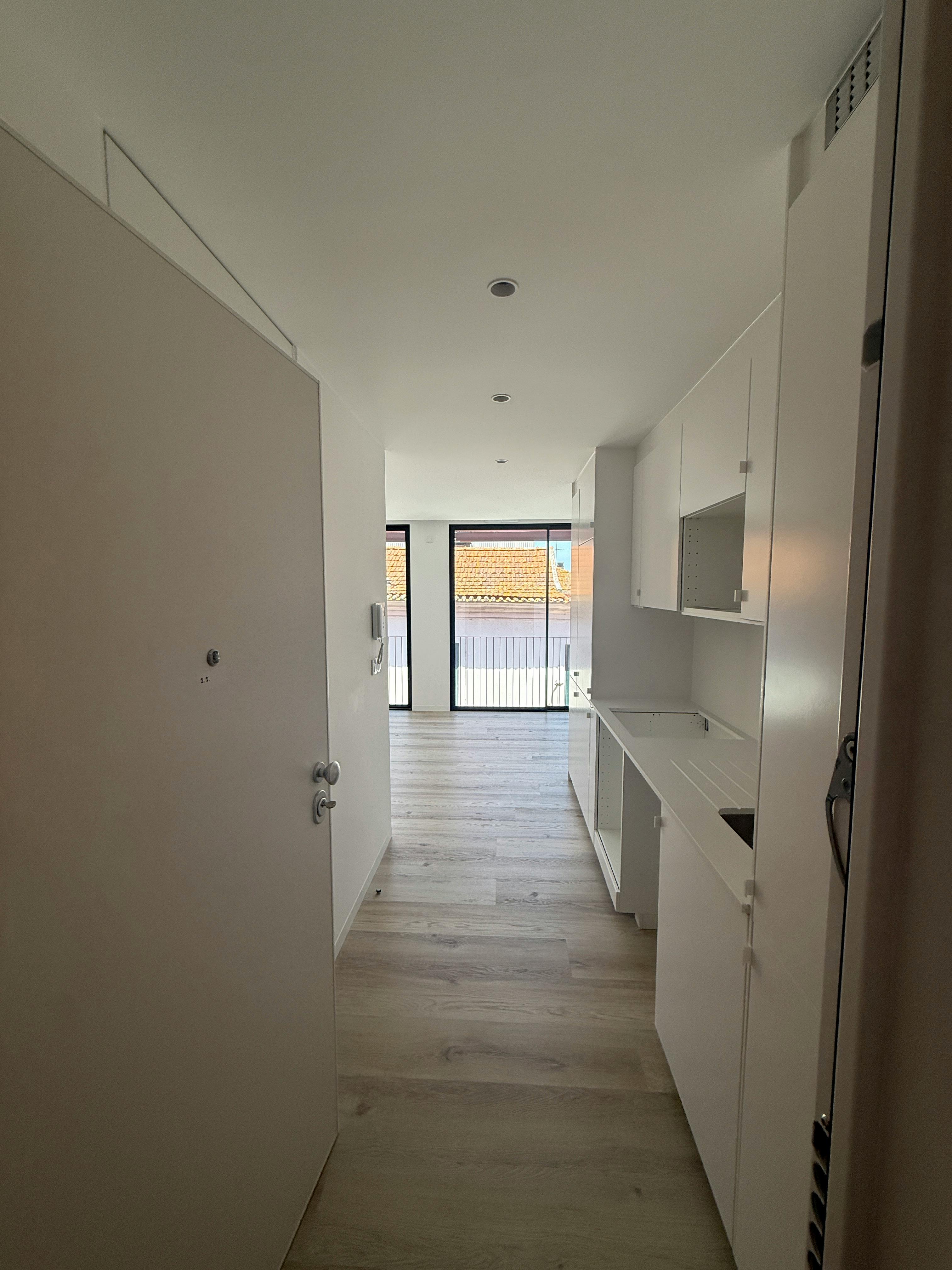 Studio for rent for €1,090 per month in Aveiro, Rua Abel Ribeiro
