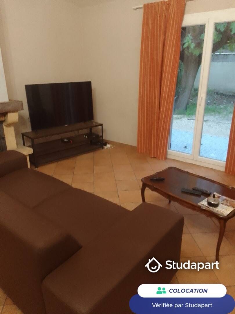 Private room for rent for €480 per month in Avignon, Chemin des Jardins Neufs