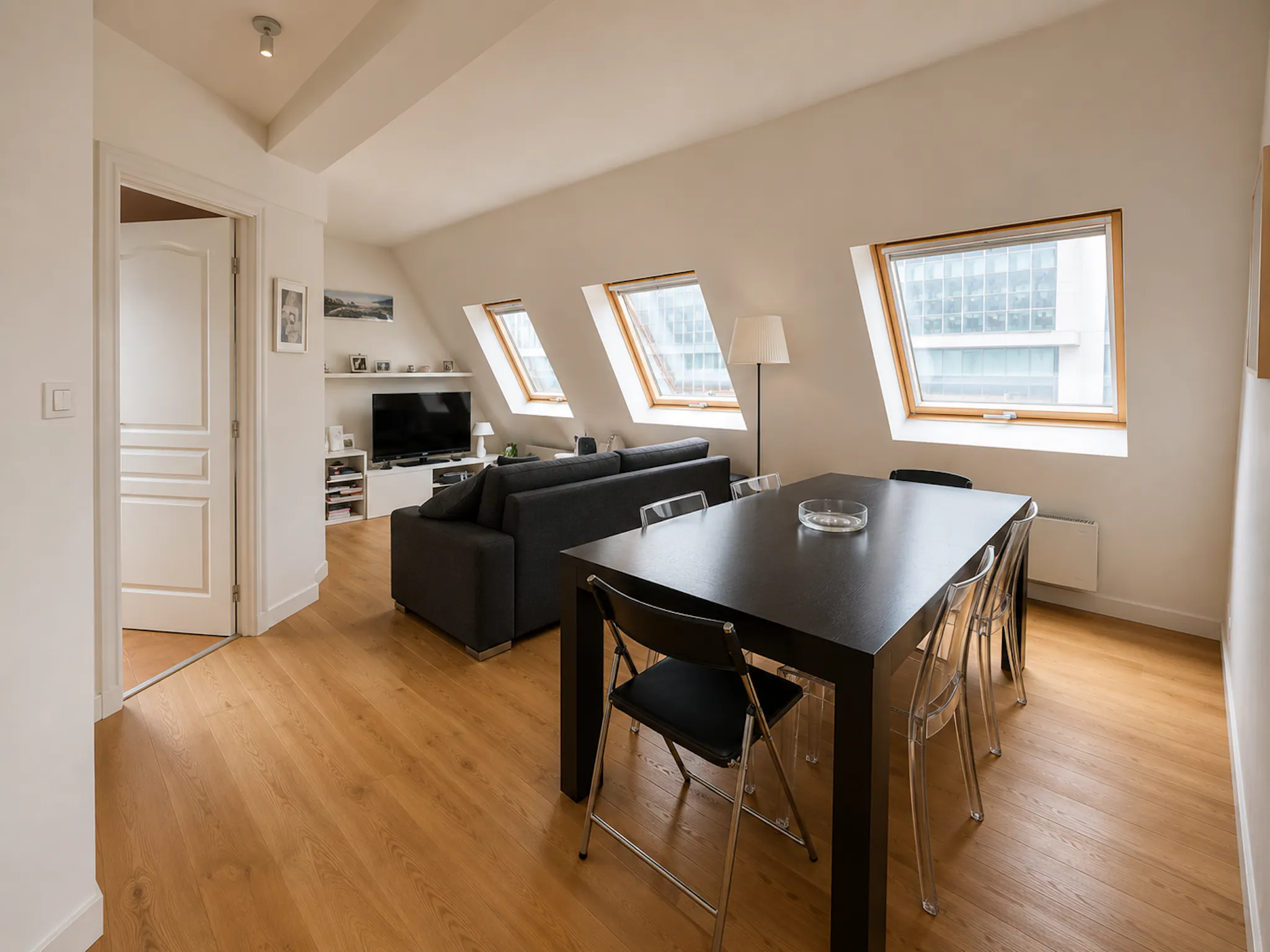 Rue La Boétie, Paris preview