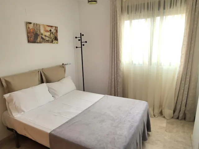 Private room in Calle Granja de Rocamora, Alicante (1727551) room image 1