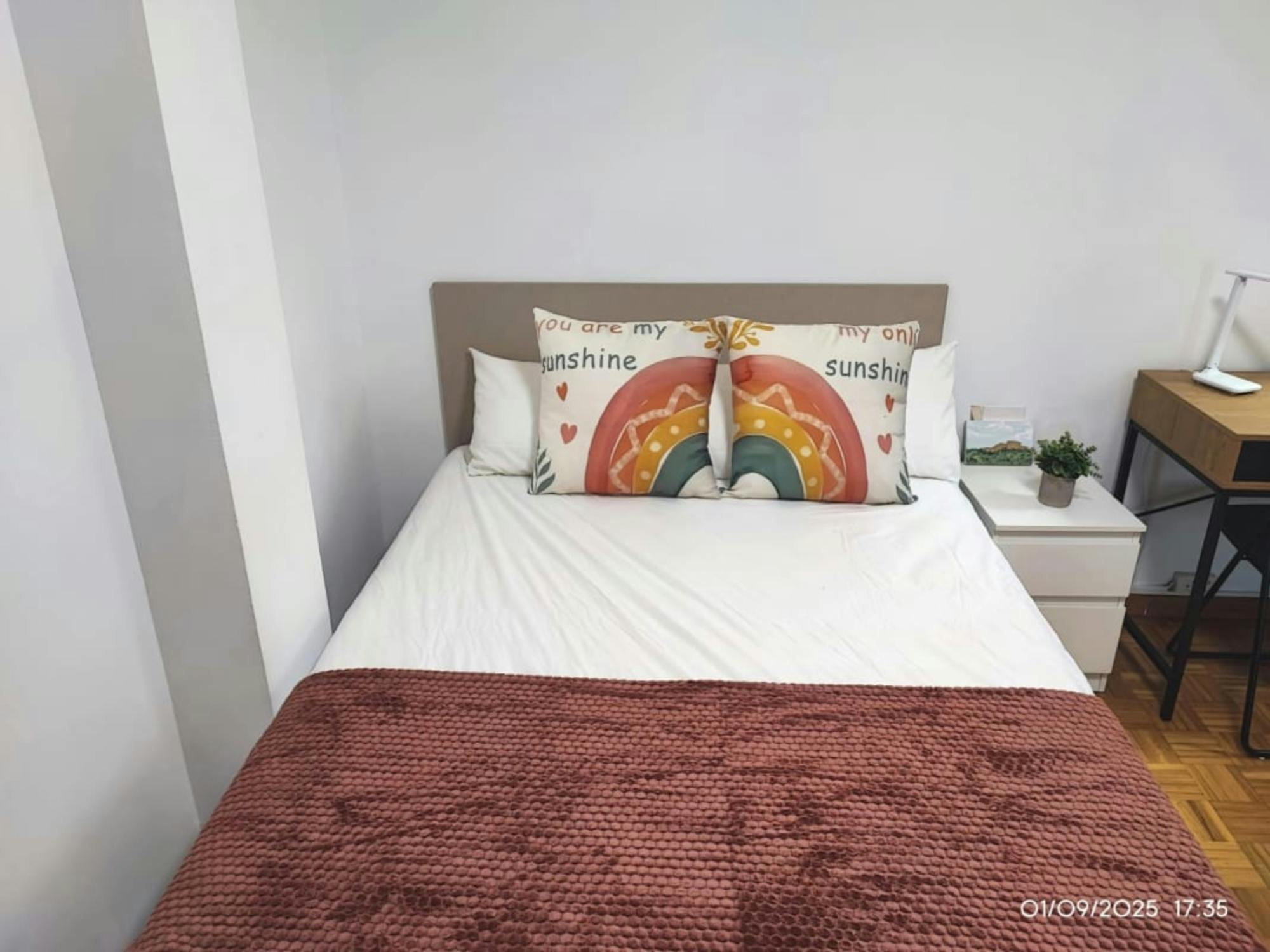 Private room in Calle Espoz y Mina, Alicante (1727559) room image 2