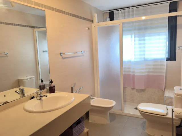 Private room in Calle Granja de Rocamora, Alicante (1727561) room image 10