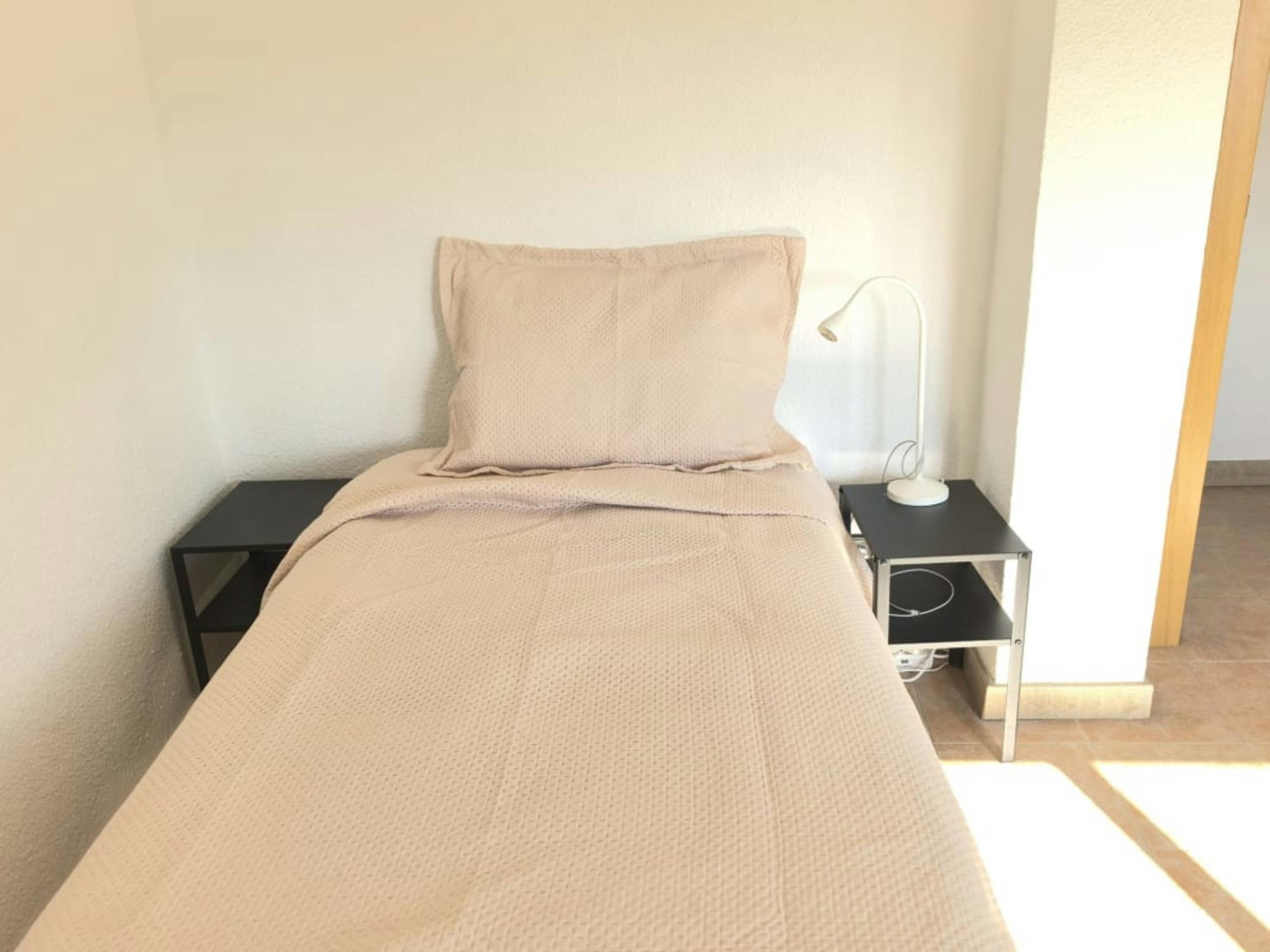 Private room in Carrer Doctor Santaolalla, Alicante (1727564) ROOM 1
