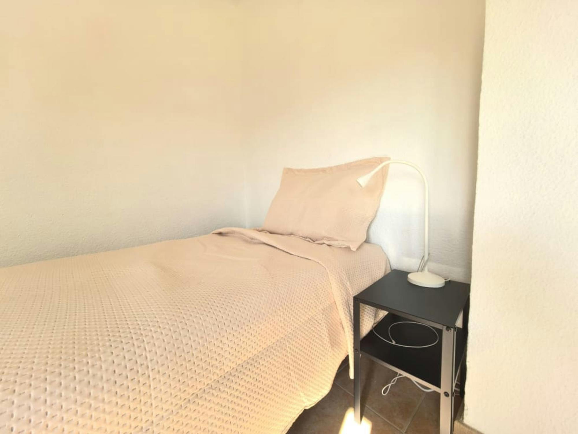 Private room in Carrer Doctor Santaolalla, Alicante (1727564) ROOM