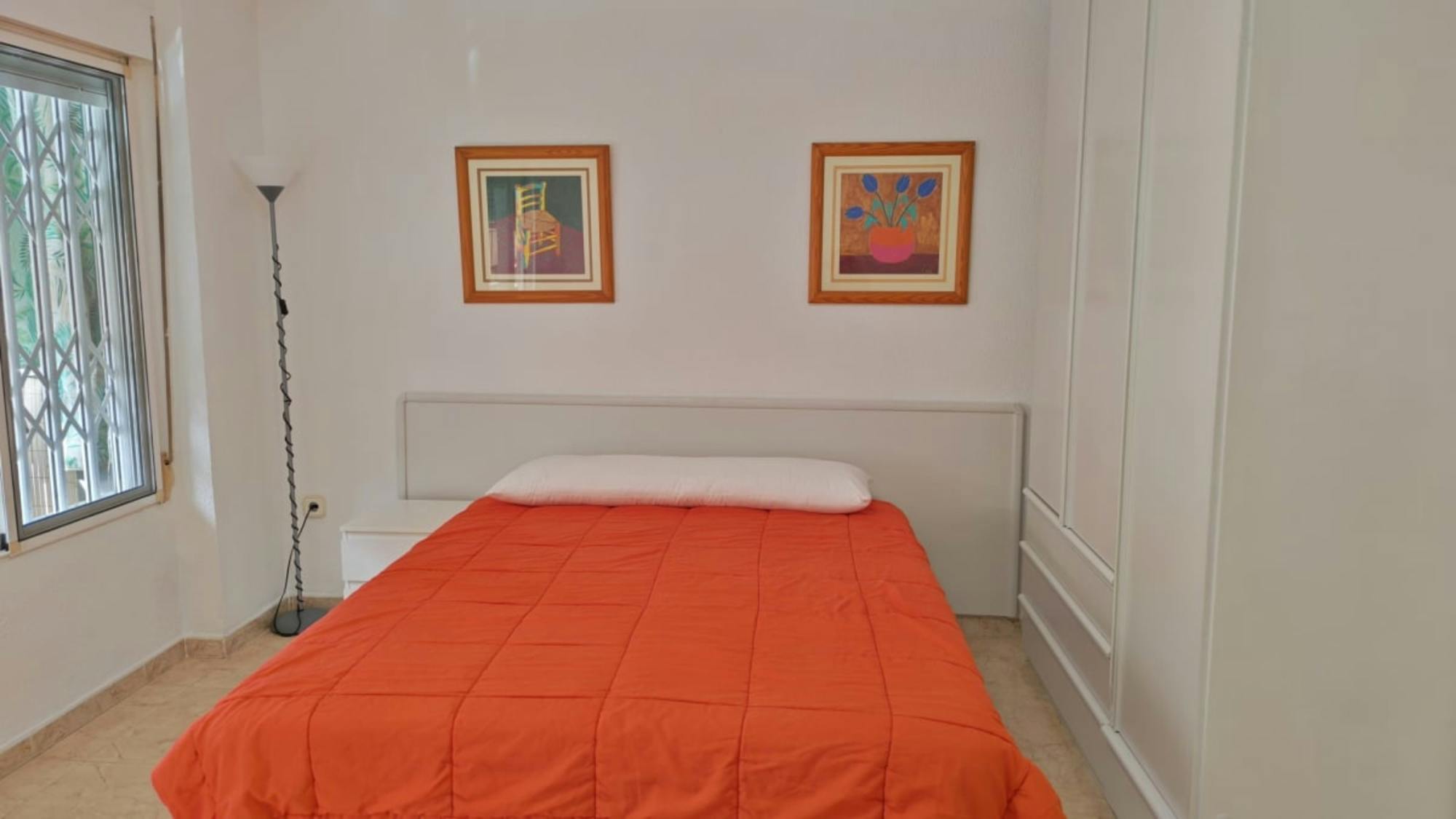 Private room in Carrer València, Alicante (1727579) room image 2