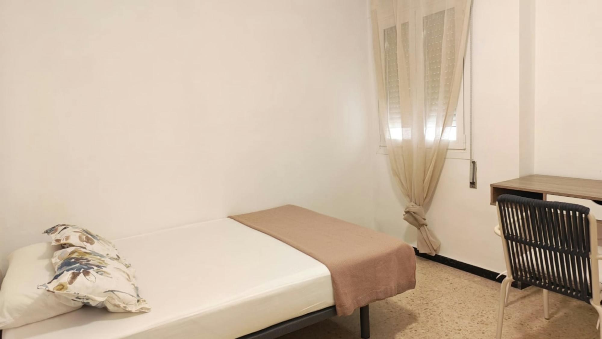 Private room in Carrer Italia, Alicante (1727580) ROOM 4