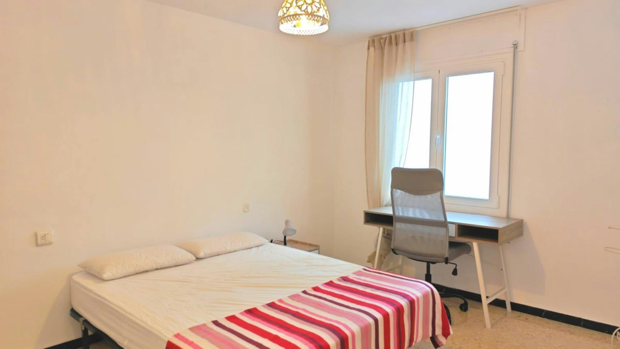 Private room in Carrer Italia, Alicante (1727591) room image 1