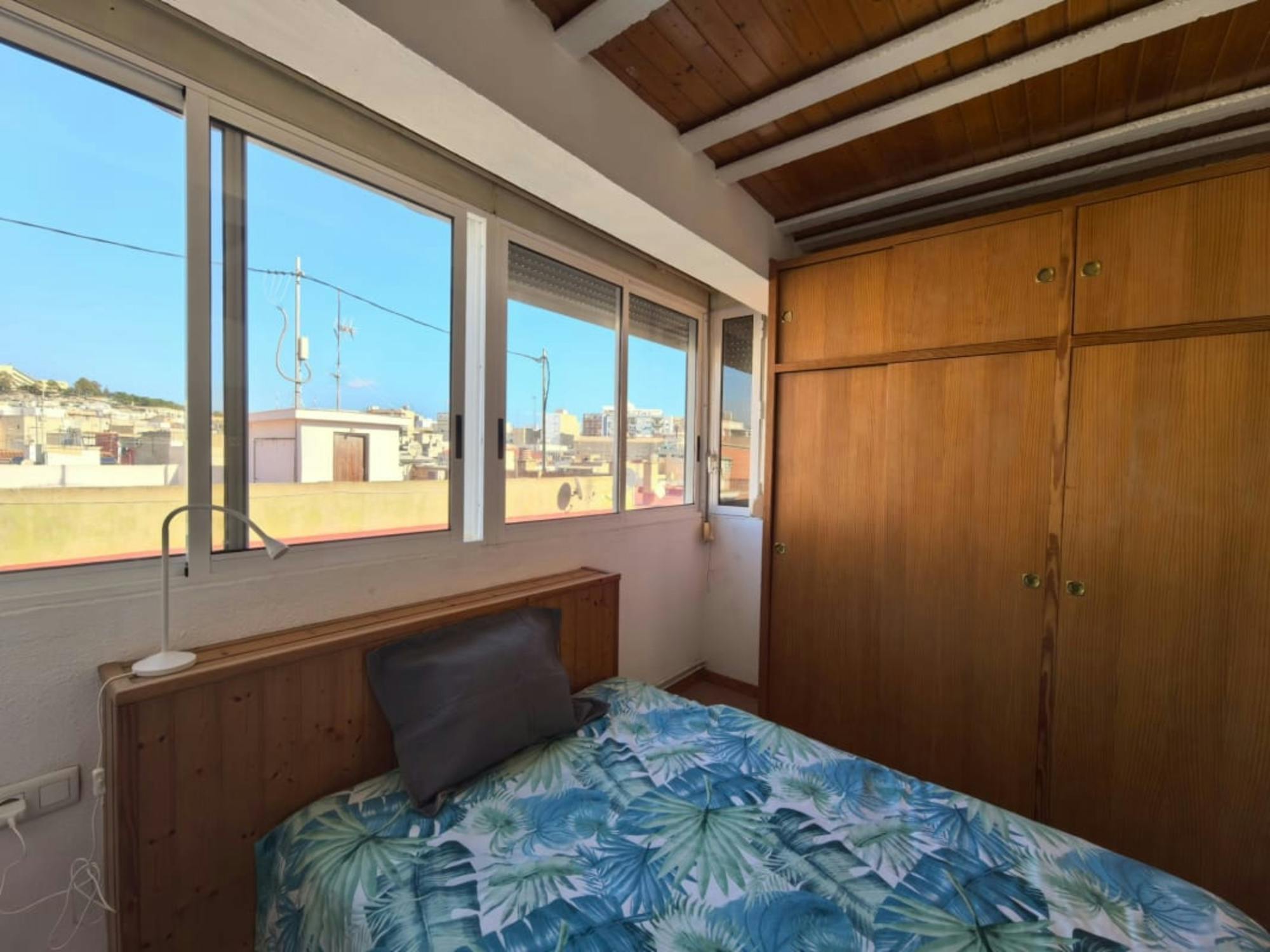 Private room in Carrer Doctor Santaolalla, Alicante (1727602) room image 1