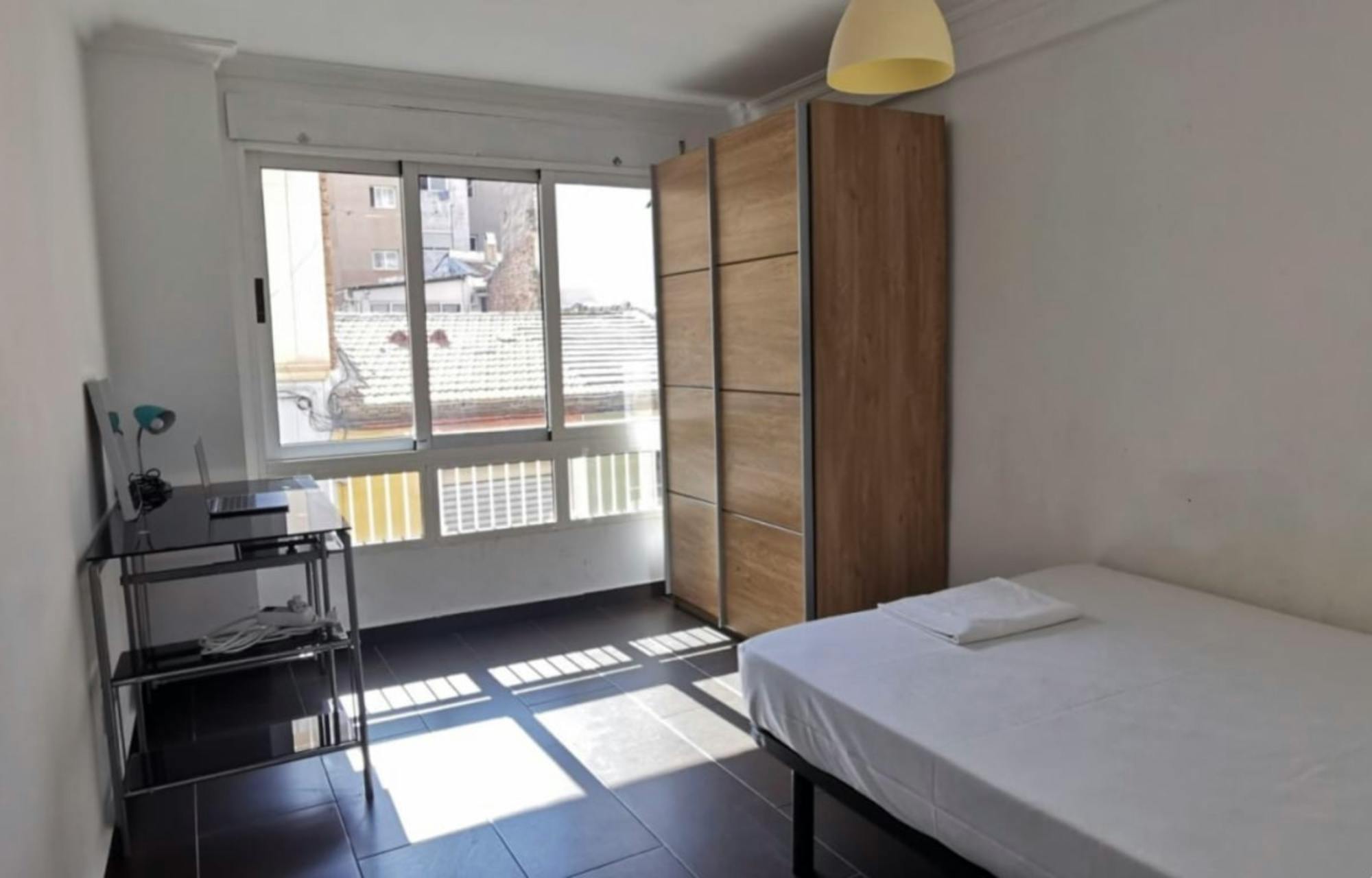 Private room in Calle Alcalá Galiano, Alicante (1727605) room image 1