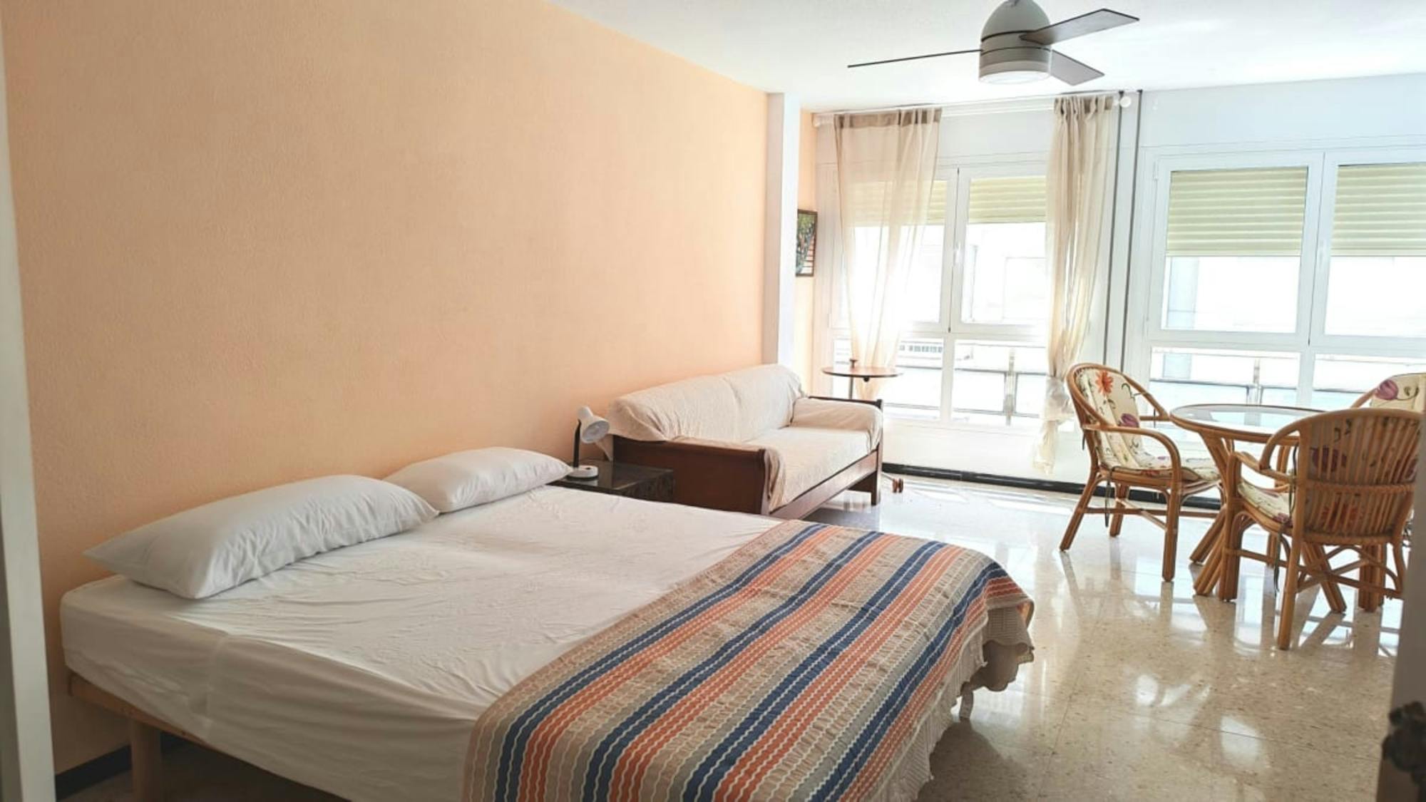 Private room in Carrer Italia, Alicante (1727612) room image 1