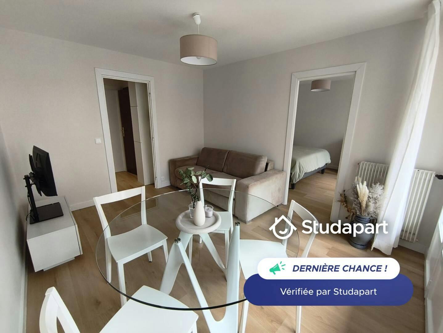 Apartment for rent for €810 per month in Grasse, Boulevard Victor Hugo