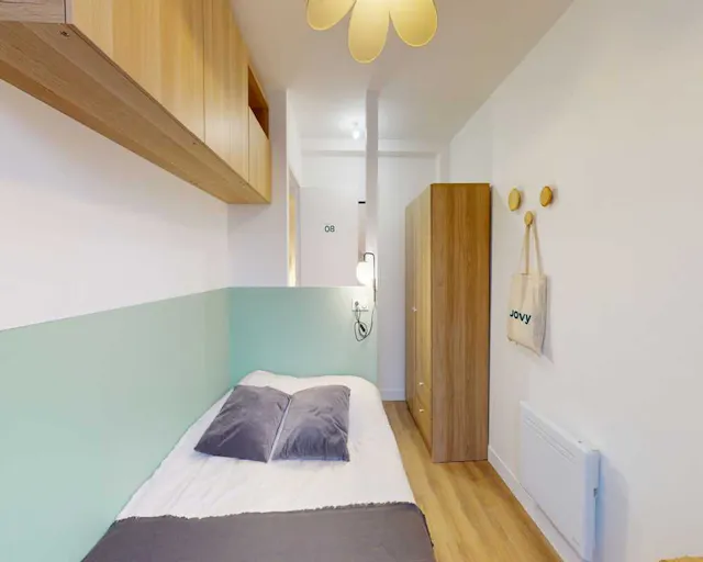 Private room in Rue du Buisson Saint-Louis, Paris (1727716) room image 1
