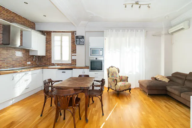 Private room in Carrer D'Alberic, Valencia (1727747) room image 2