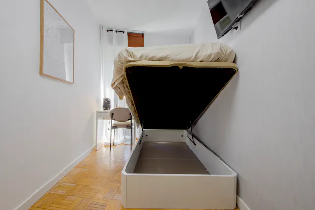 Private room in Calle de Santa Cecilia, Madrid (1727921) room image 5