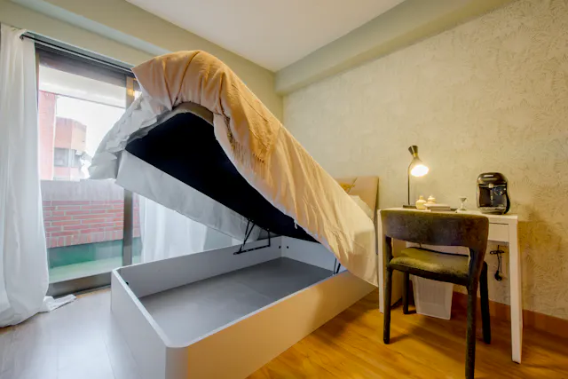 Private room in Calle del Hermano Gárate, Madrid (1727938) room image 7