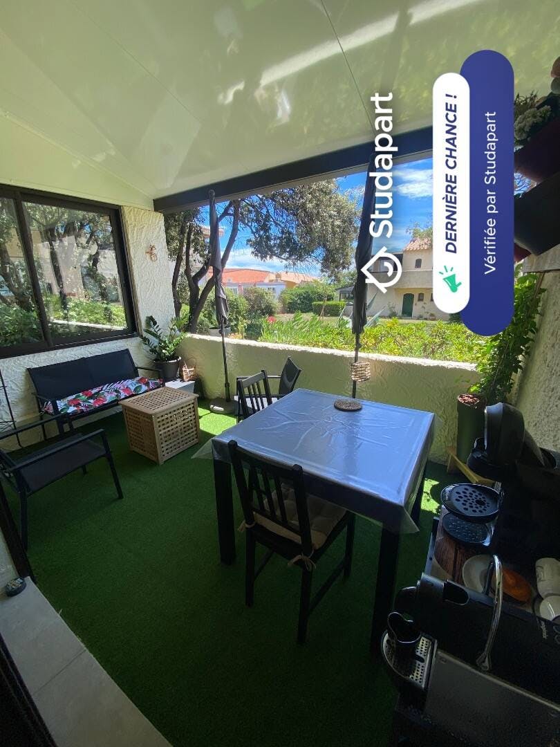 Appartement te huur voor € 950 per maand in Sausset-les-Pins, Avenue de la Côte Bleue