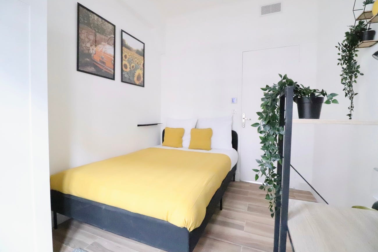 Private room in Rue Paul Reboux, Nice (1728092) room image 2