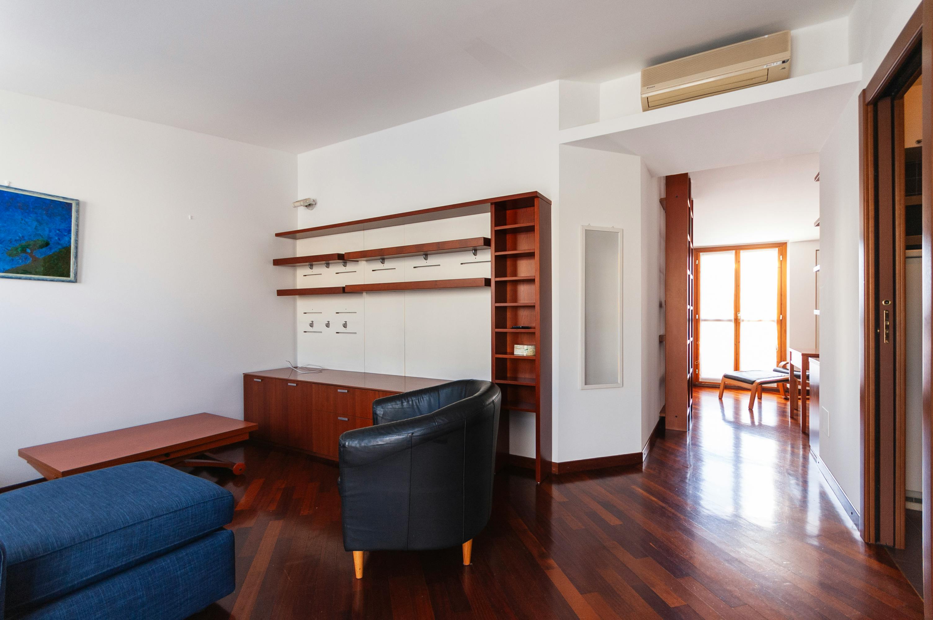 Appartement te huur voor € 1.780 per maand in Milan, Via Nicola Piccinni
