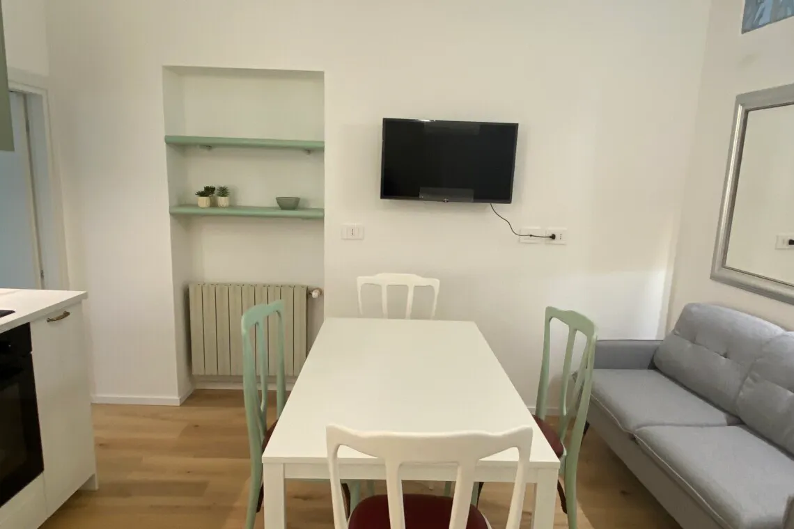 2-Bedroom Apartment in Corso San Gottardo, Milan (1728219) ROOM 3