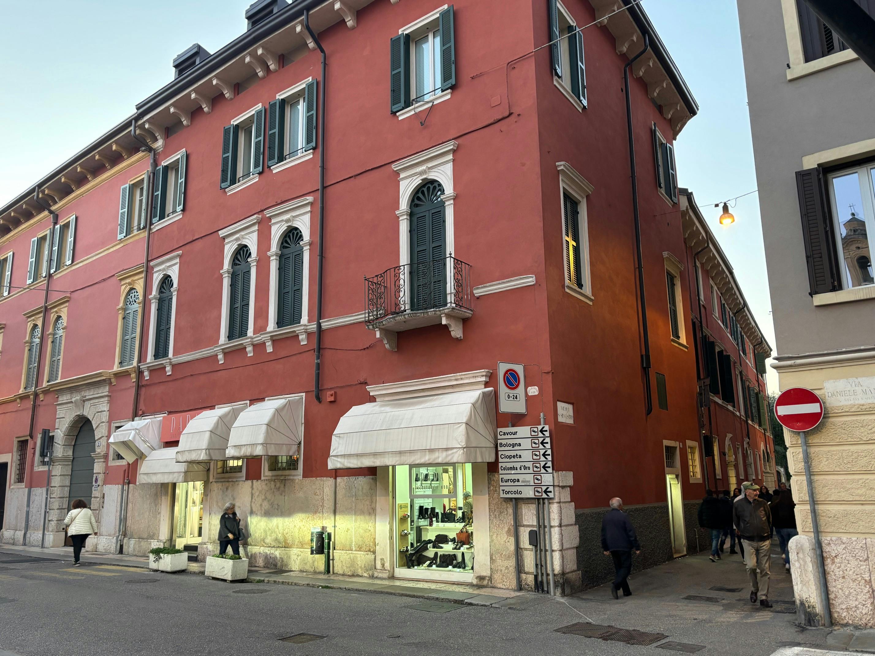 Huis te huur voor € 1.500 per maand in Verona, Vicolo San Silvestro